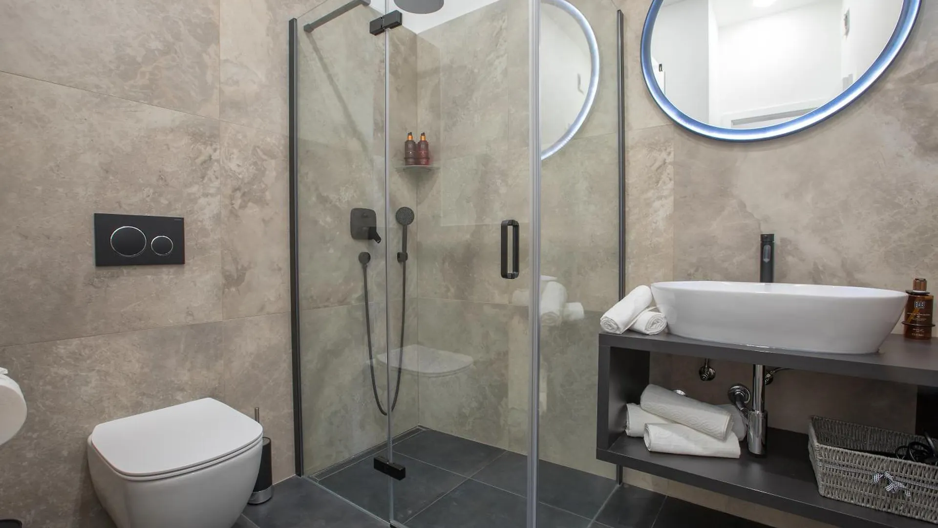 Green Park Luxury Rooms 2 Σπλιτ 4*,